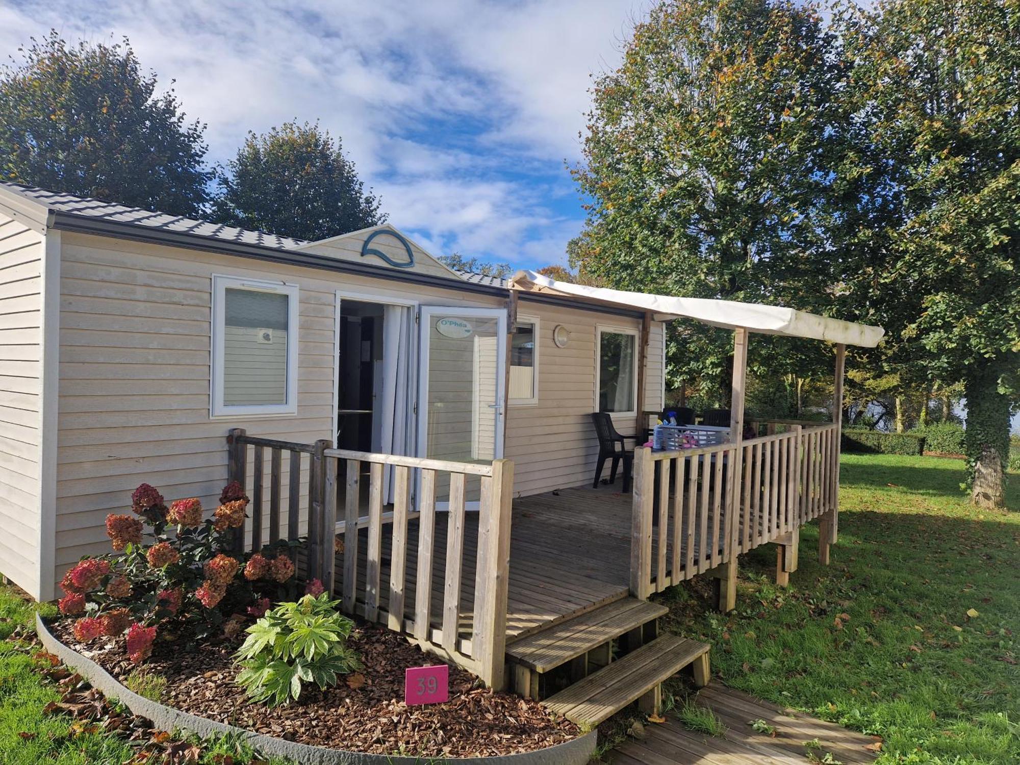 Camping Les Rives Du Lac Bois Morin Exterior photo